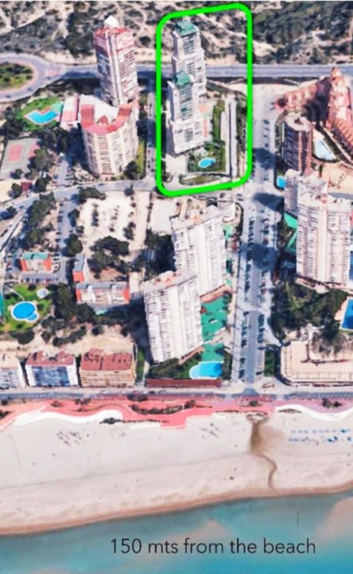 Apartament Costa Rica 2, 150 Meters To The Beach ベニドルム エクステリア 写真